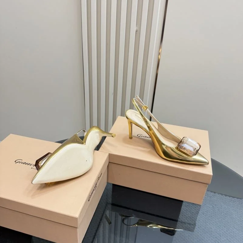 Gianvito Rossi Sandals Stylish 10091