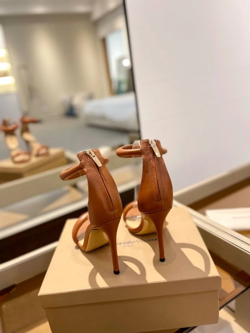 MoistureWicking Gianvito Rossi Sandals 10083