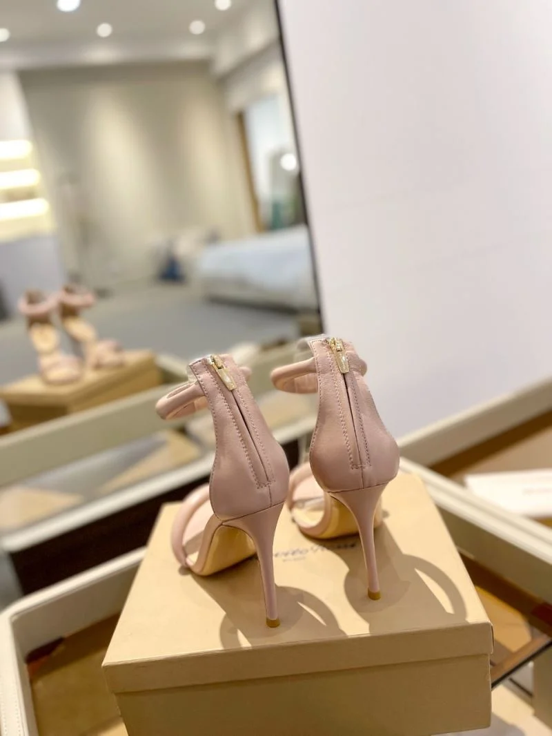 MoistureWicking Gianvito Rossi Sandals 10086