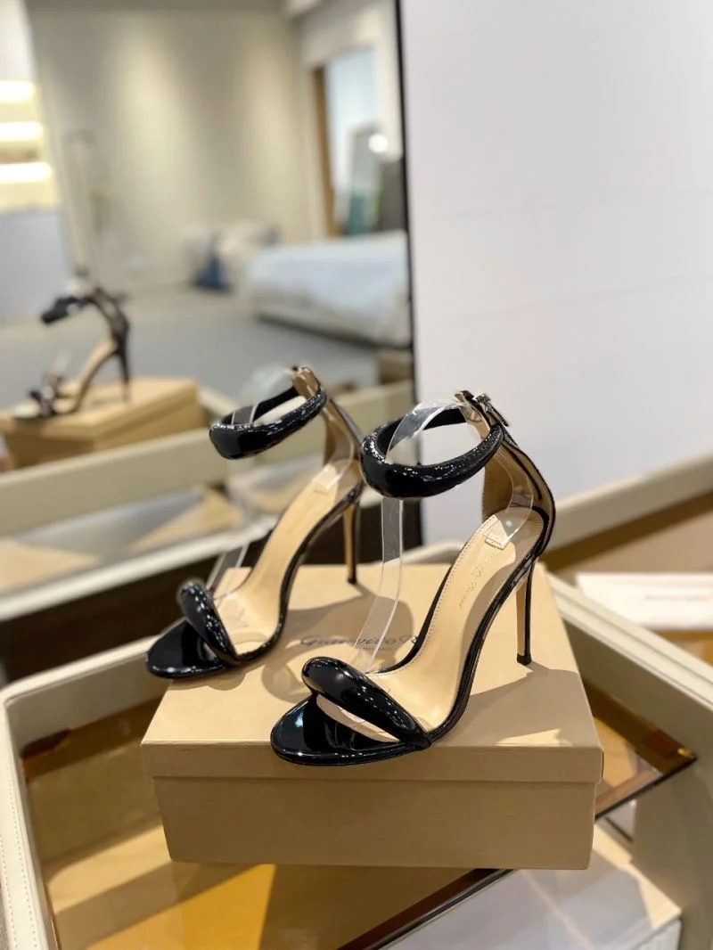 Reliable Gianvito Rossi Sandals 10072