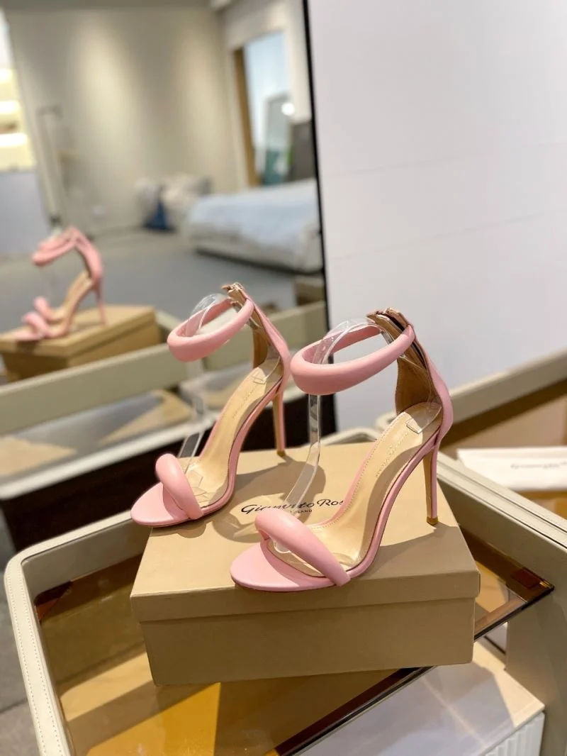 Gianvito Rossi Sandals Breathable 10069