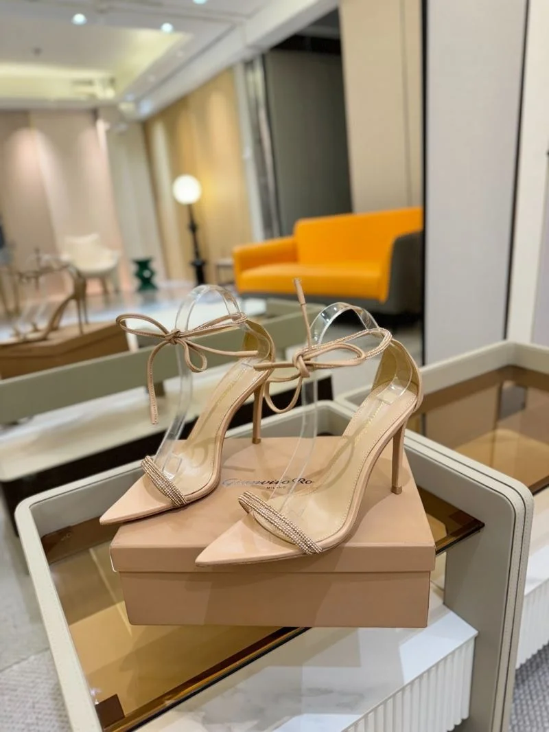 Functional Gianvito Rossi Sandals 10068