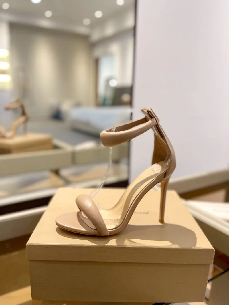 HighPerformance Gianvito Rossi Sandals 10043
