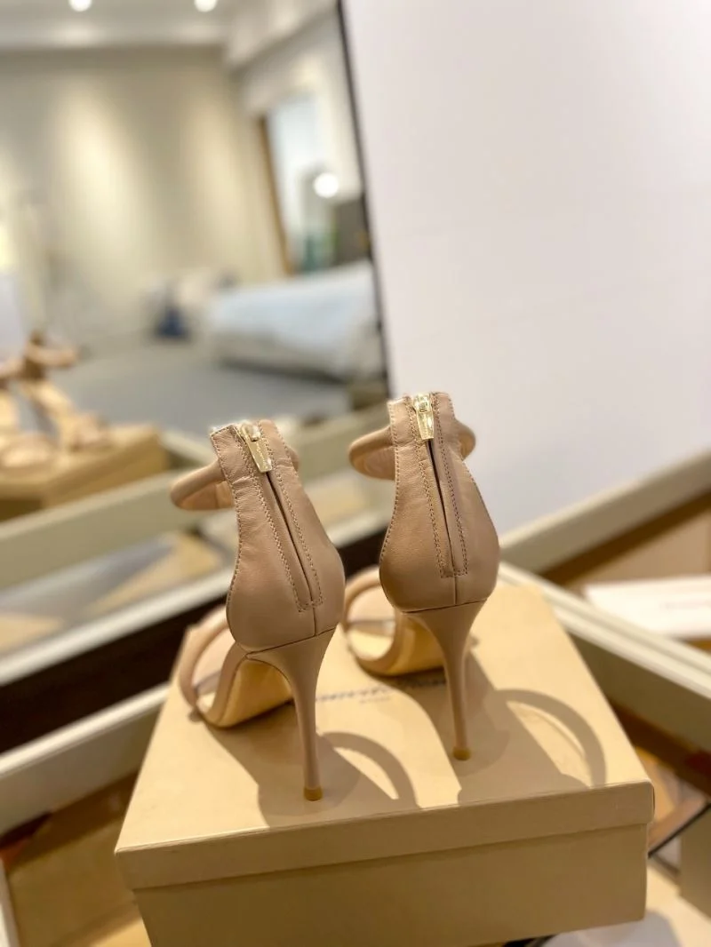 HighPerformance Gianvito Rossi Sandals 10043