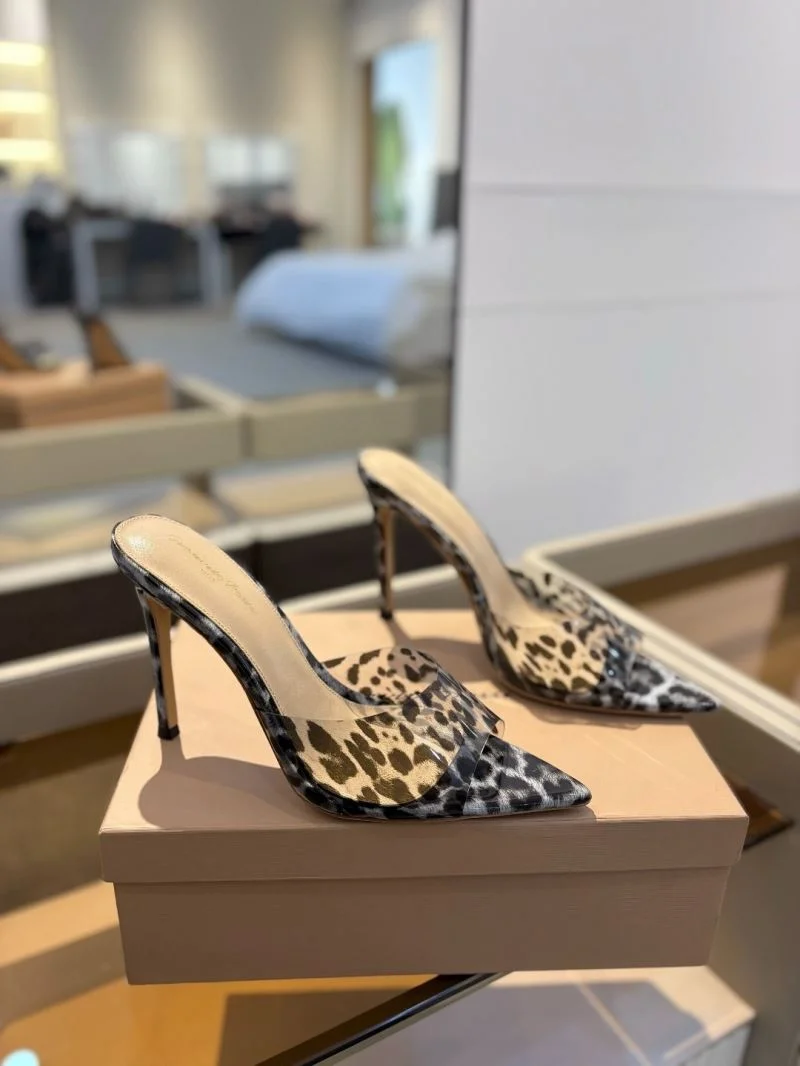 Gianvito Rossi Sandals Classic 10049