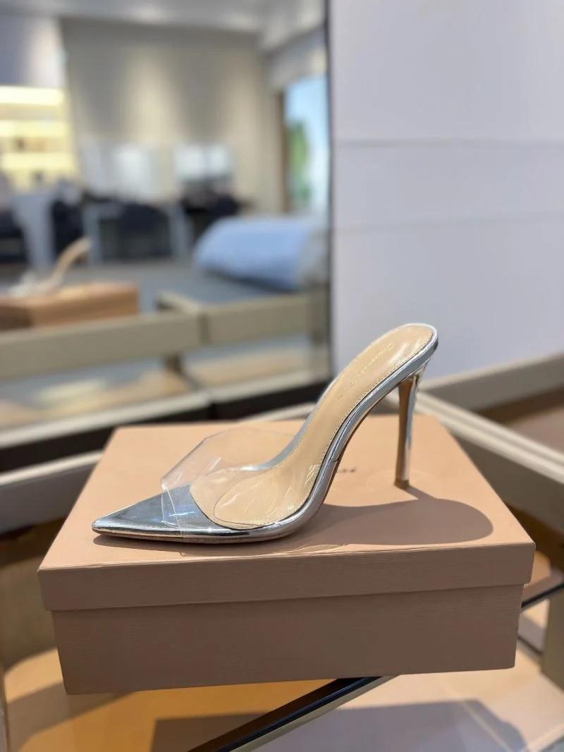 Contemporary Gianvito Rossi Sandals 10053