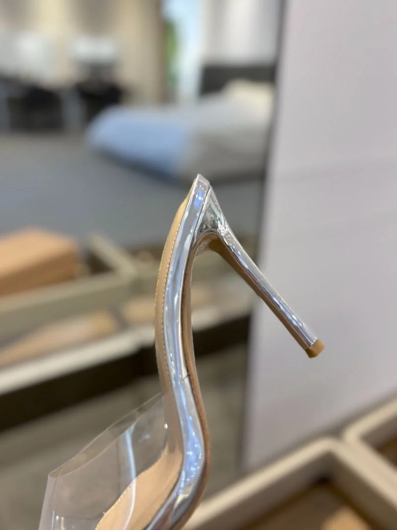 Contemporary Gianvito Rossi Sandals 10053
