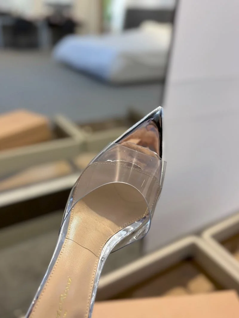 Contemporary Gianvito Rossi Sandals 10053