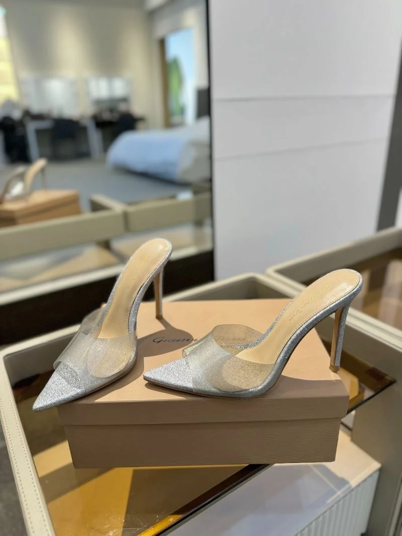 Gianvito Rossi Sandals TravelReady 10048