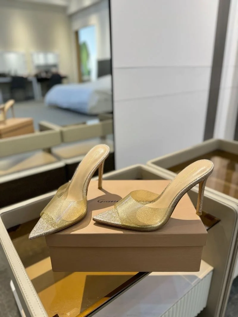 Supportive Gianvito Rossi Sandals 10114