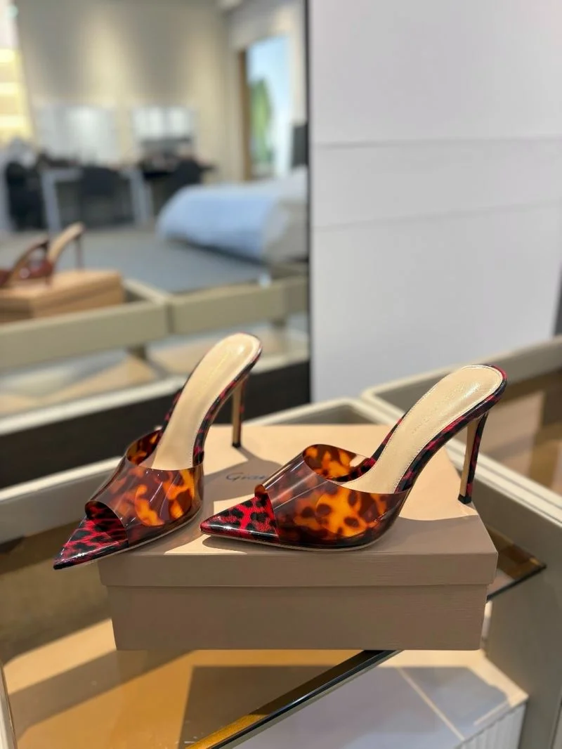 Gianvito Rossi Sandals Breathable 10025