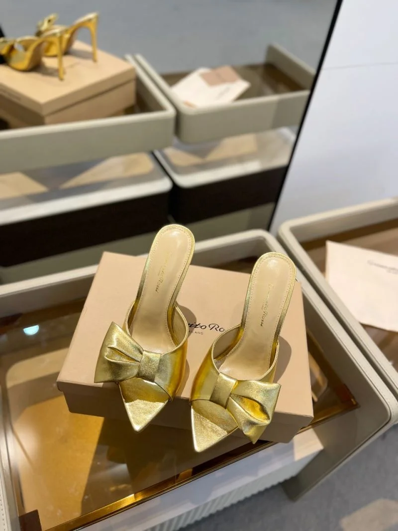 Minimalist Gianvito Rossi Sandals 10132