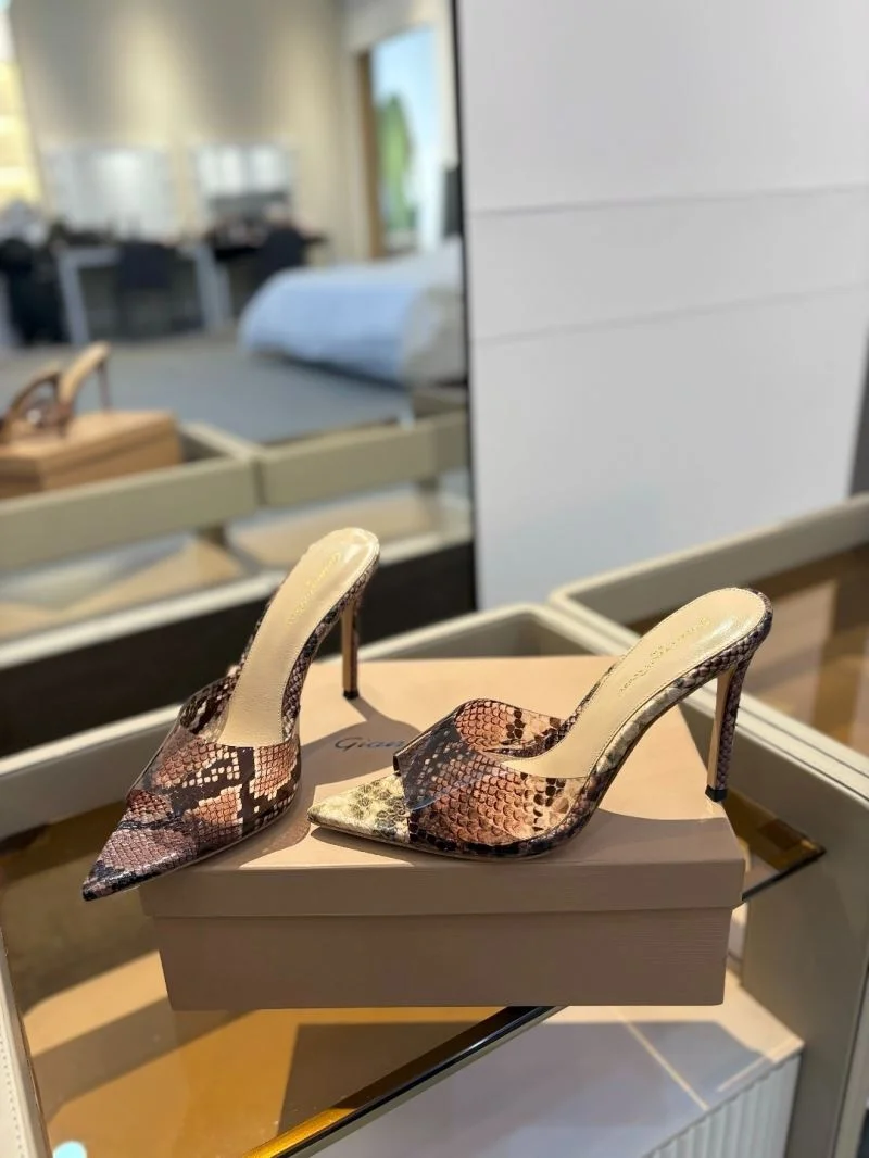 Gianvito Rossi Sandals Stretchable 10039