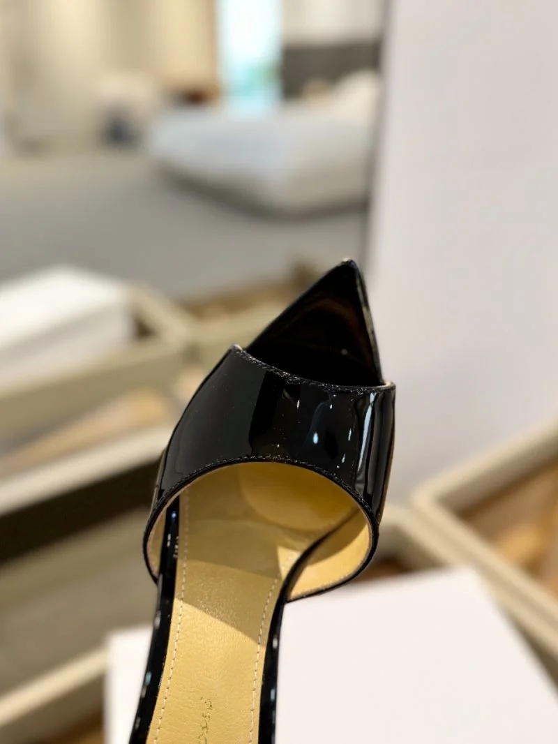 UrbanChic Gianvito Rossi Sandals 10016