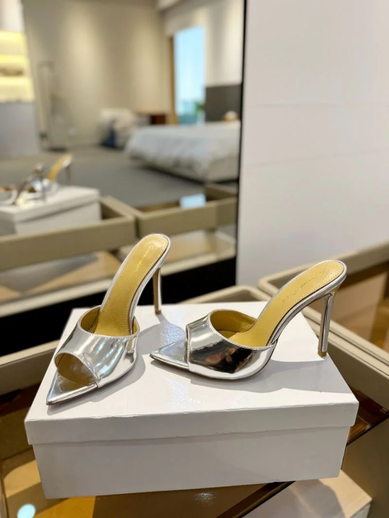 Attractive Gianvito Rossi Sandals 10085