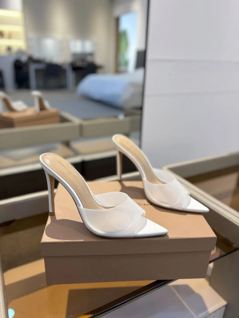 Sophisticated Gianvito Rossi Sandals 9984
