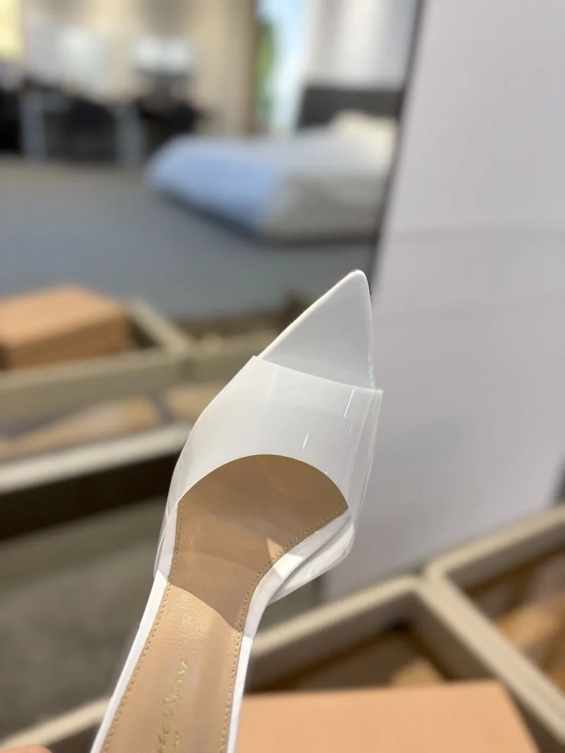 Sophisticated Gianvito Rossi Sandals 9984