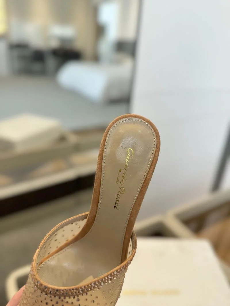 Vibrant Gianvito Rossi Sandals 10000