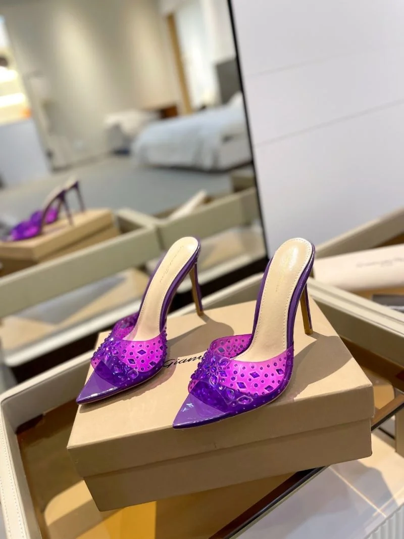 Compact Gianvito Rossi Sandals 9975