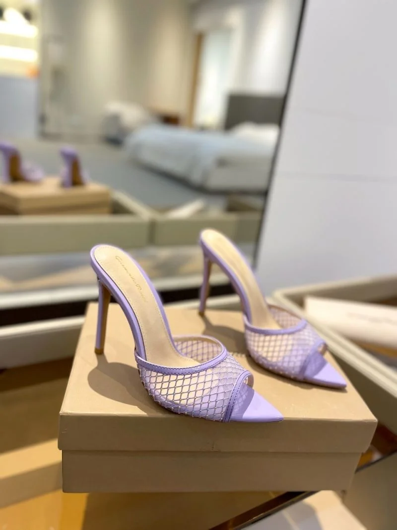 HighPerformance Gianvito Rossi Sandals 9969