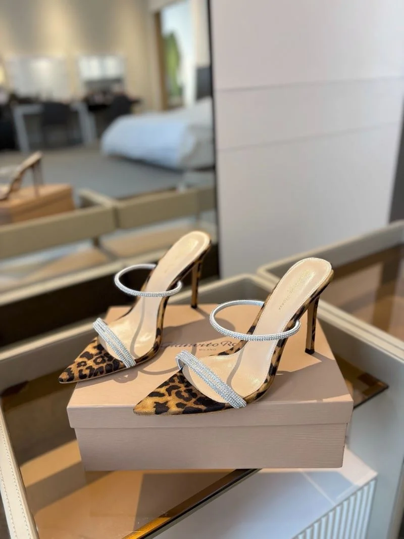 Chic Gianvito Rossi Sandals 10005