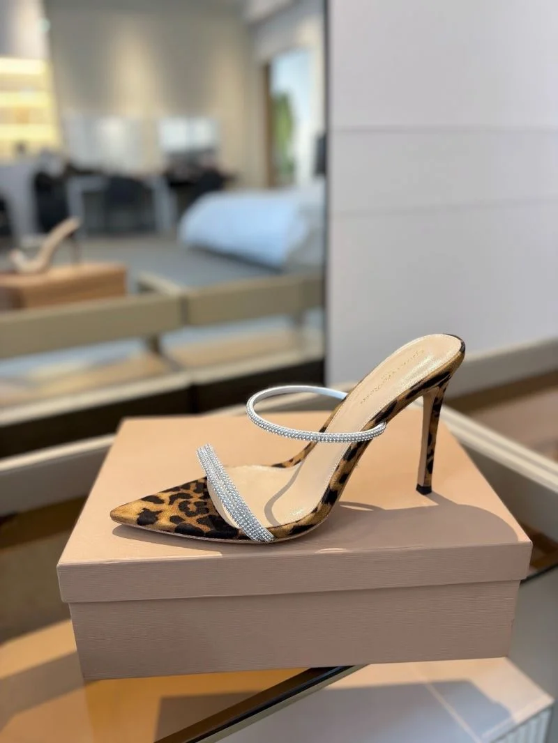 Chic Gianvito Rossi Sandals 10005