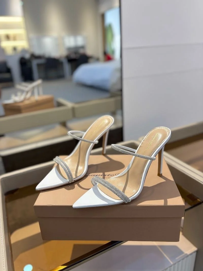 Premium Gianvito Rossi Sandals 9965