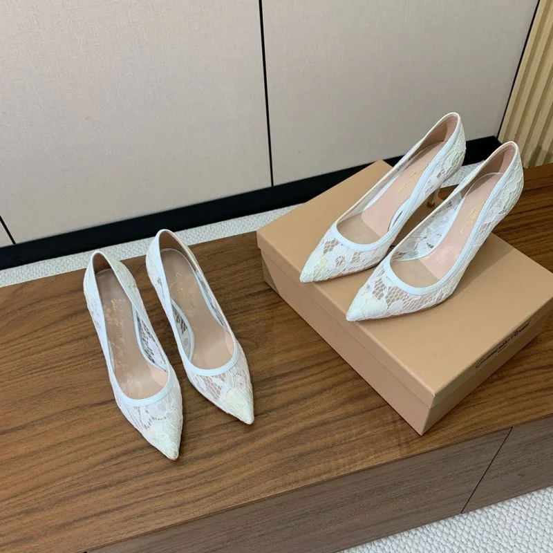 UrbanChic Gianvito Rossi Shoes 12338