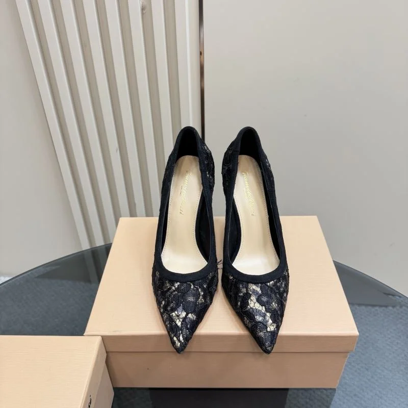 Sporty Gianvito Rossi Shoes 10038
