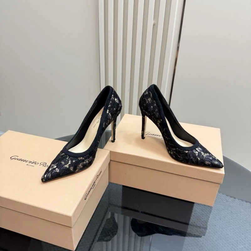 Sporty Gianvito Rossi Shoes 10038