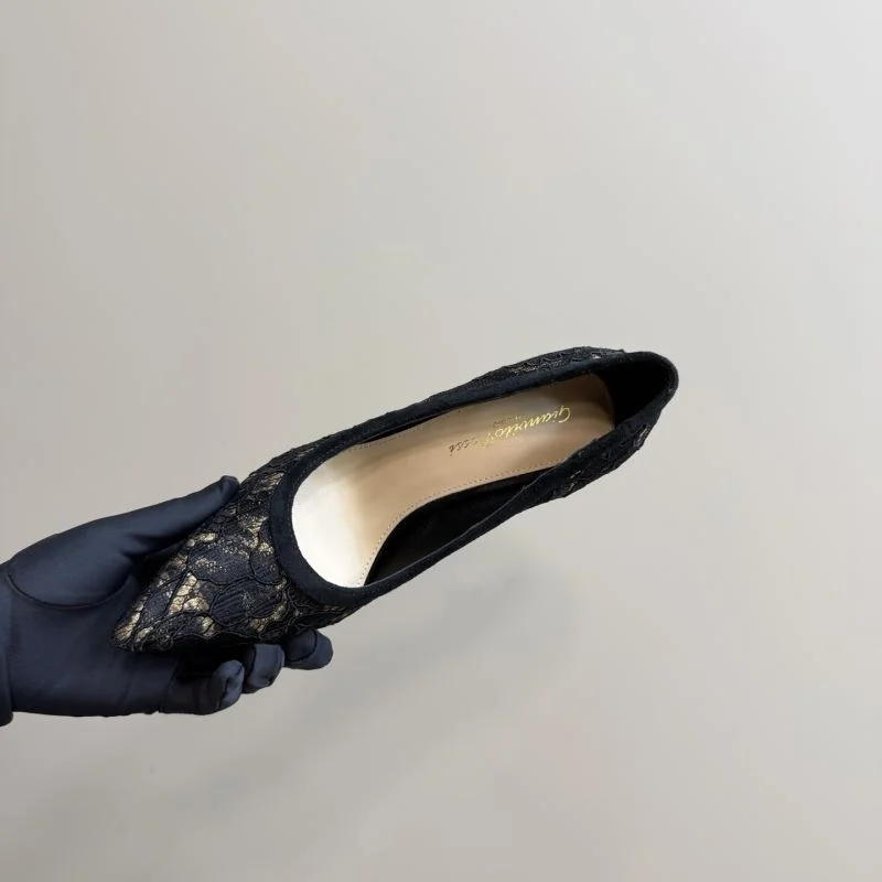 Sporty Gianvito Rossi Shoes 10038