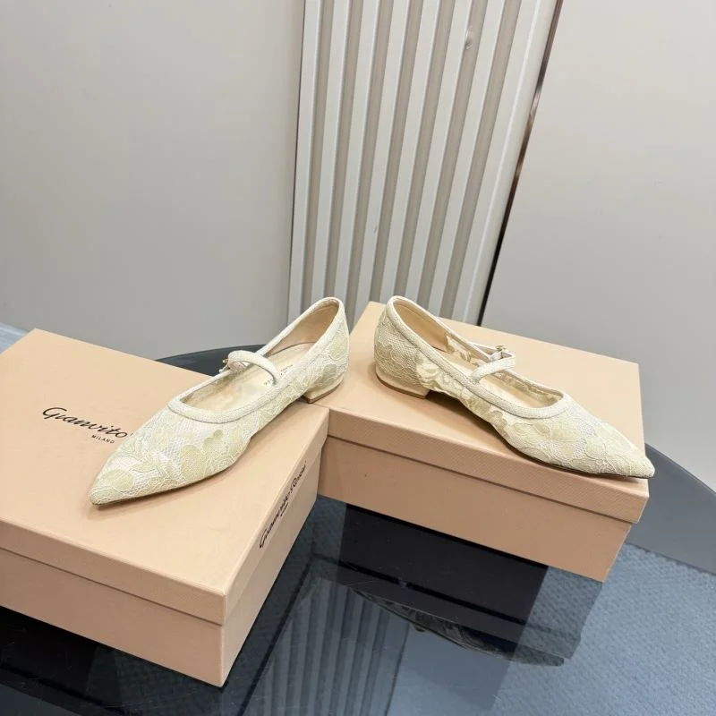 Sporty Gianvito Rossi Shoes 9951