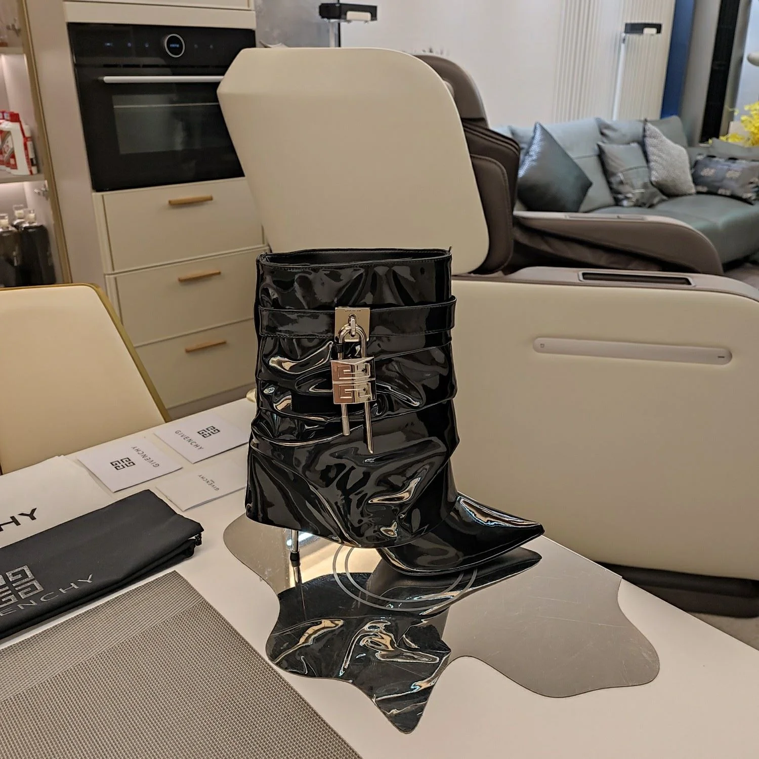 Fashionable Givenchy Boots 8090