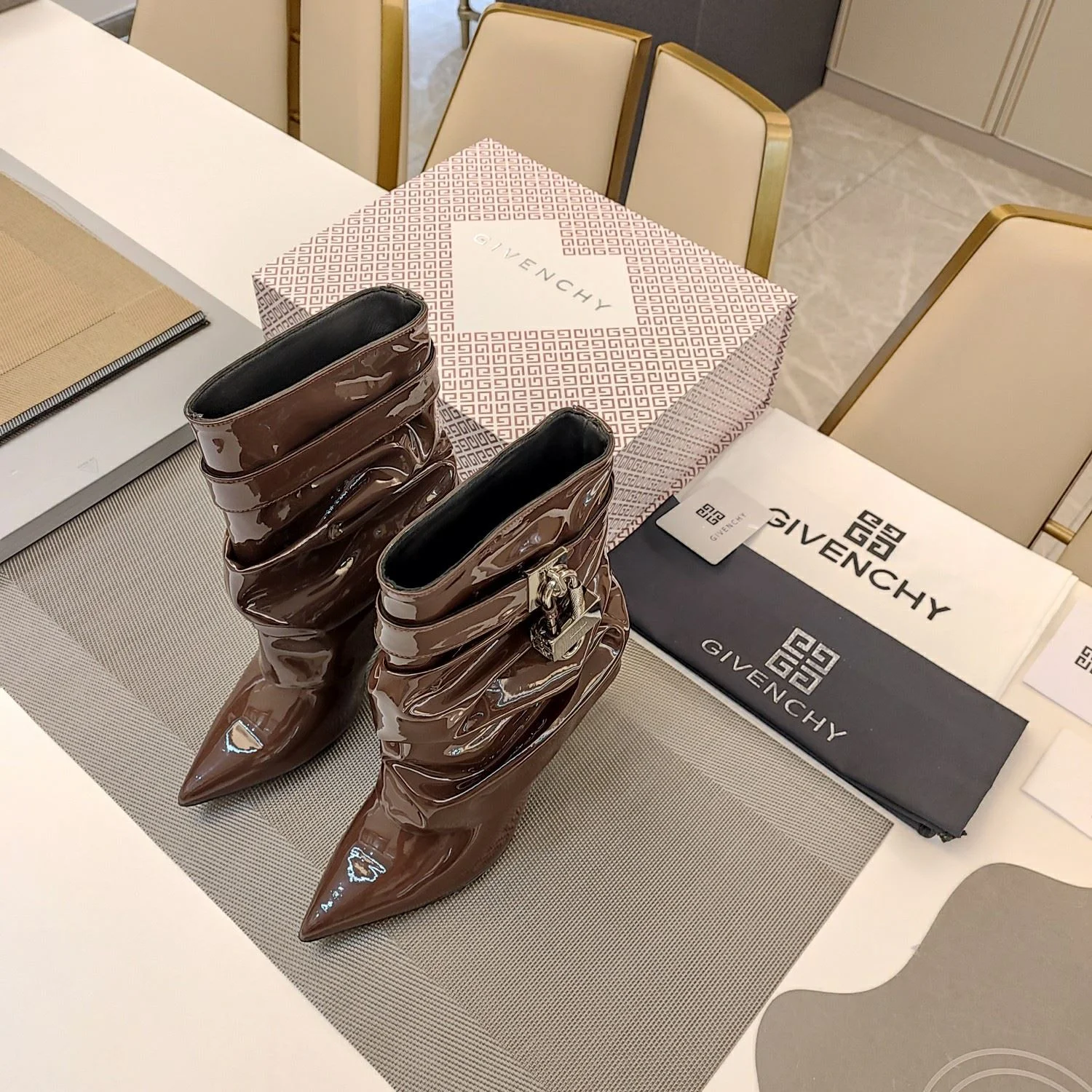 Givenchy Boots Bold 8125