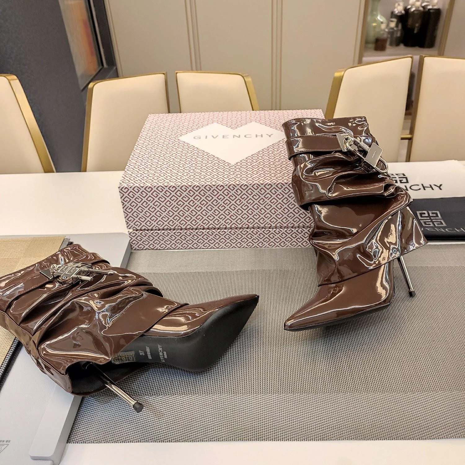 Givenchy Boots Bold 8125
