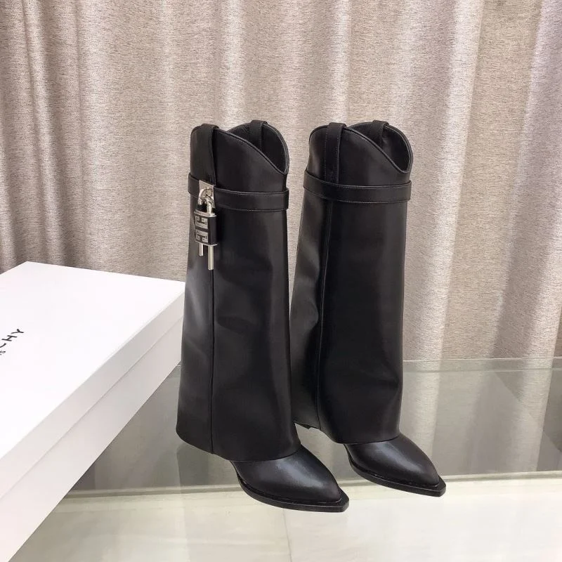 Minimalist Givenchy Boots 15714