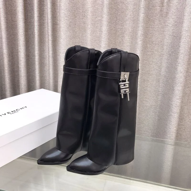 Minimalist Givenchy Boots 15714