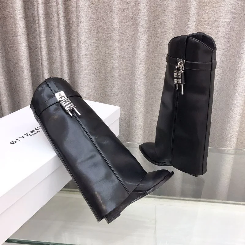 Minimalist Givenchy Boots 15714
