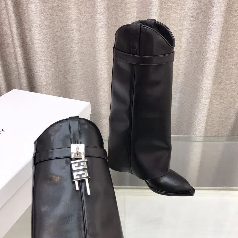 Minimalist Givenchy Boots 15714