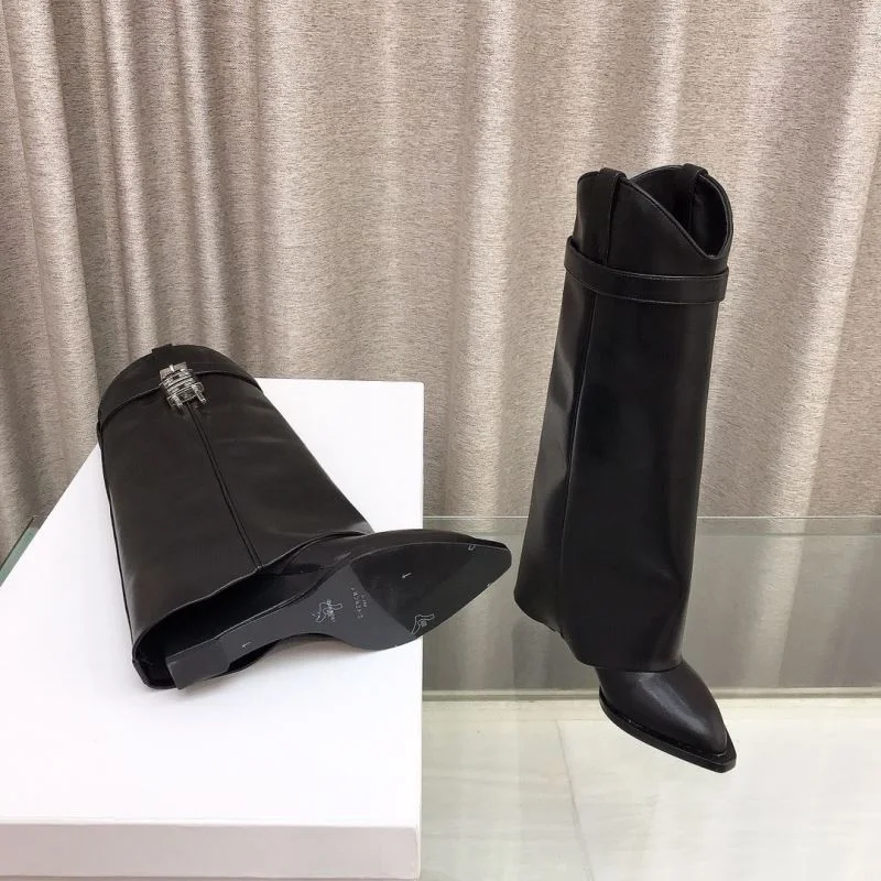 Minimalist Givenchy Boots 15714