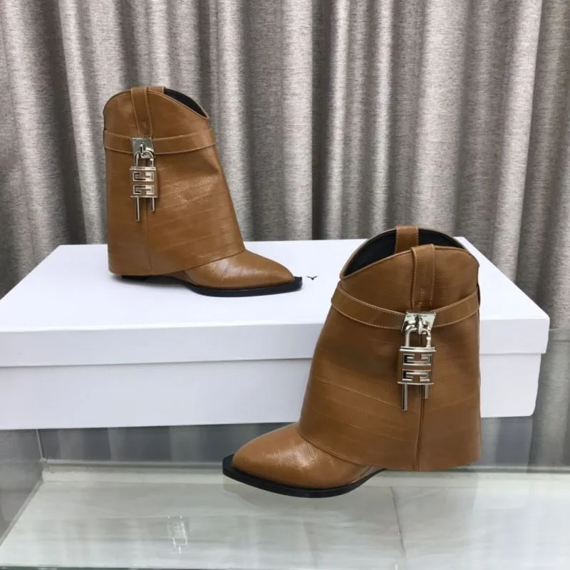 Givenchy Boots MultiPurpose 15715