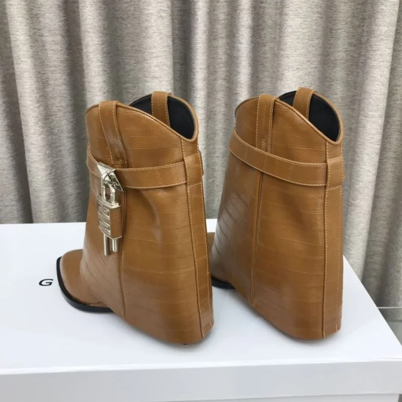 Givenchy Boots MultiPurpose 15715