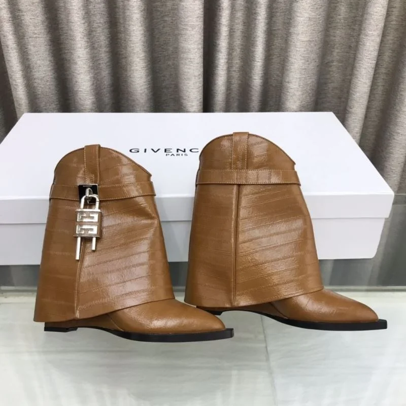 Givenchy Boots MultiPurpose 15715