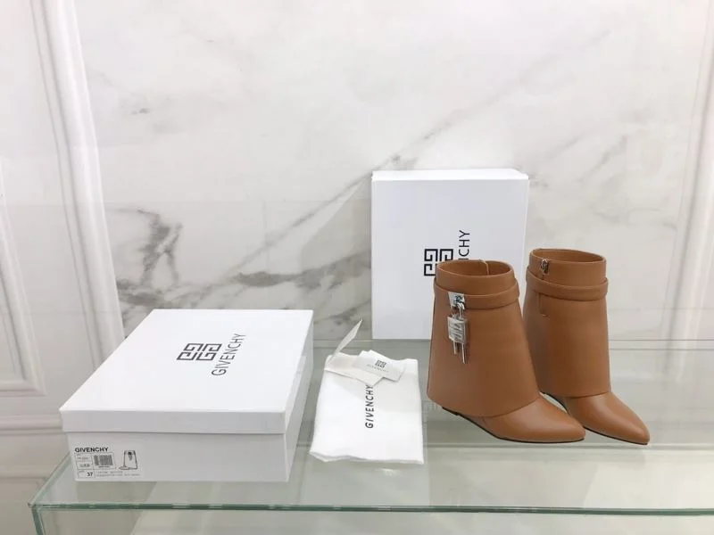 Snug Givenchy Boots 15711