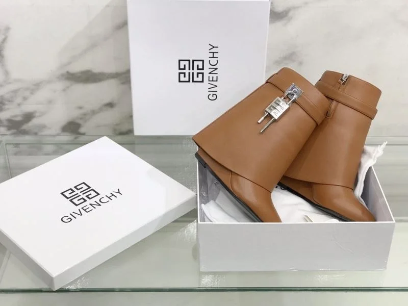 Snug Givenchy Boots 15711