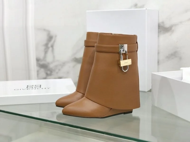 Snug Givenchy Boots 15711