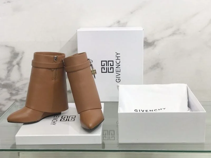 Snug Givenchy Boots 15711