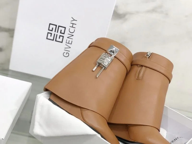 Snug Givenchy Boots 15711