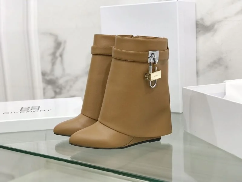 Cozy Givenchy Boots 15720