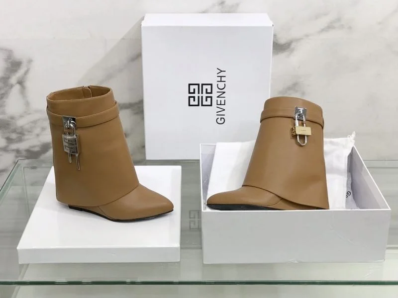 Cozy Givenchy Boots 15720